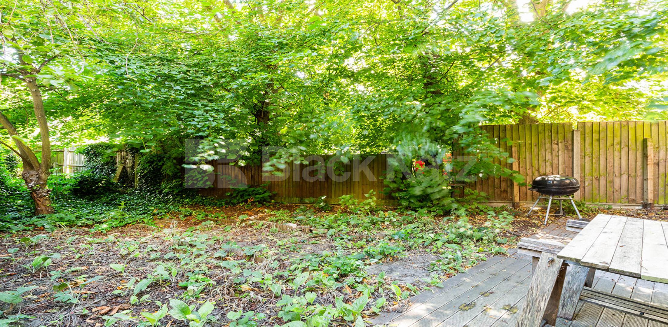 			4 BED GARDEN FLAT, 4 Bedroom, 1 bath, 1 reception Flat			 Digby Crescent, Finsbury park / Arsenal